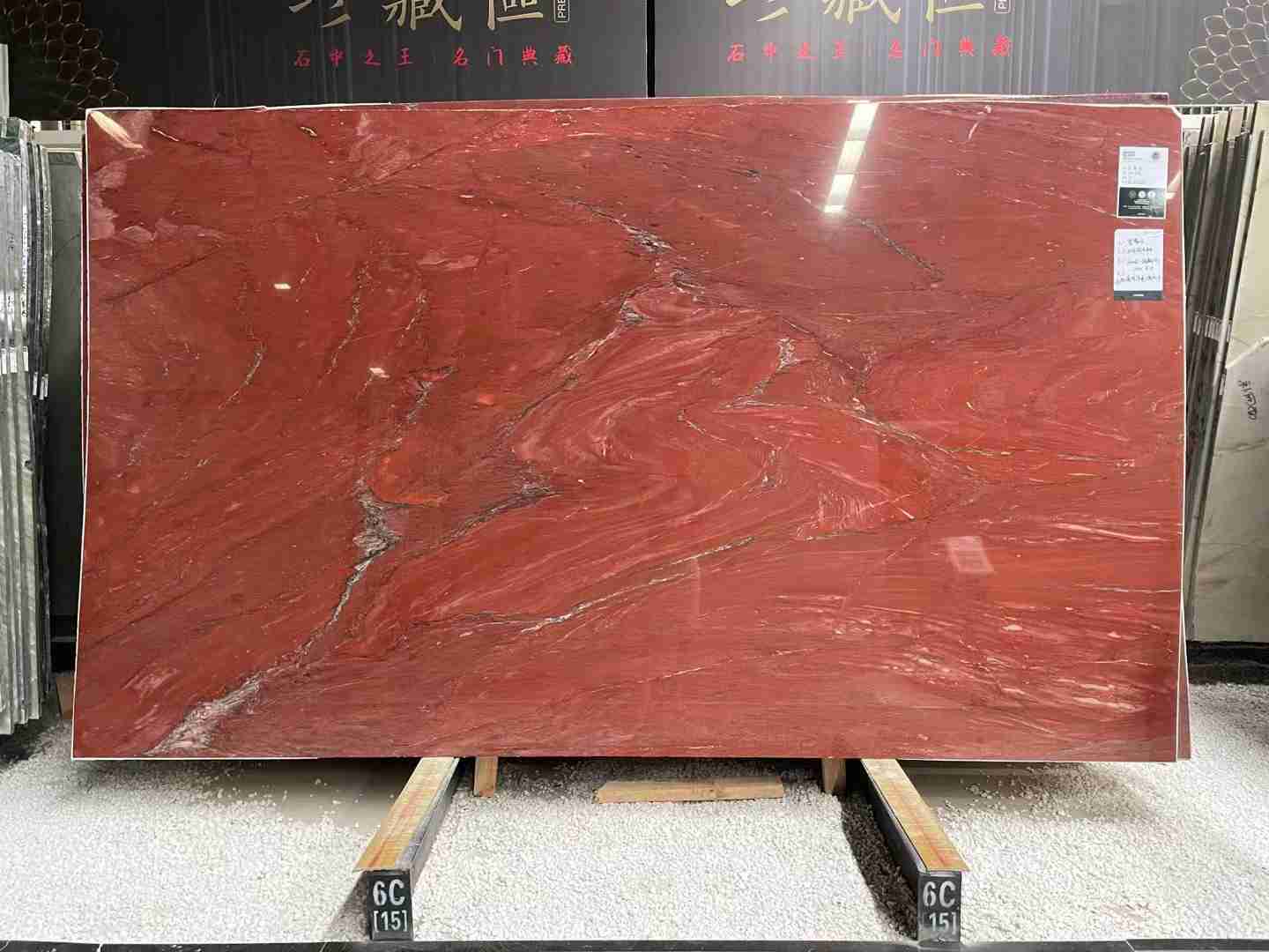 Dalle de marbre rouge Palace pour plan de travail de cuisine 3