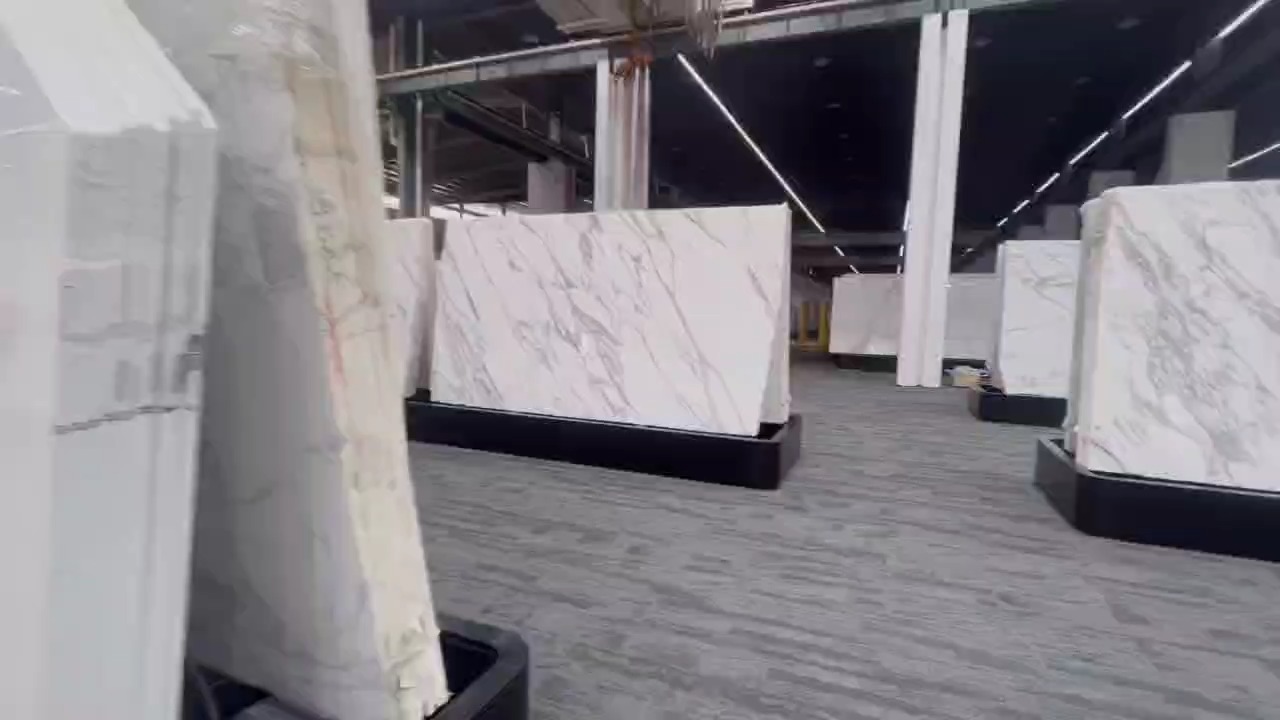Laje de mármore branco Itália Calacatta para design de interiores 1