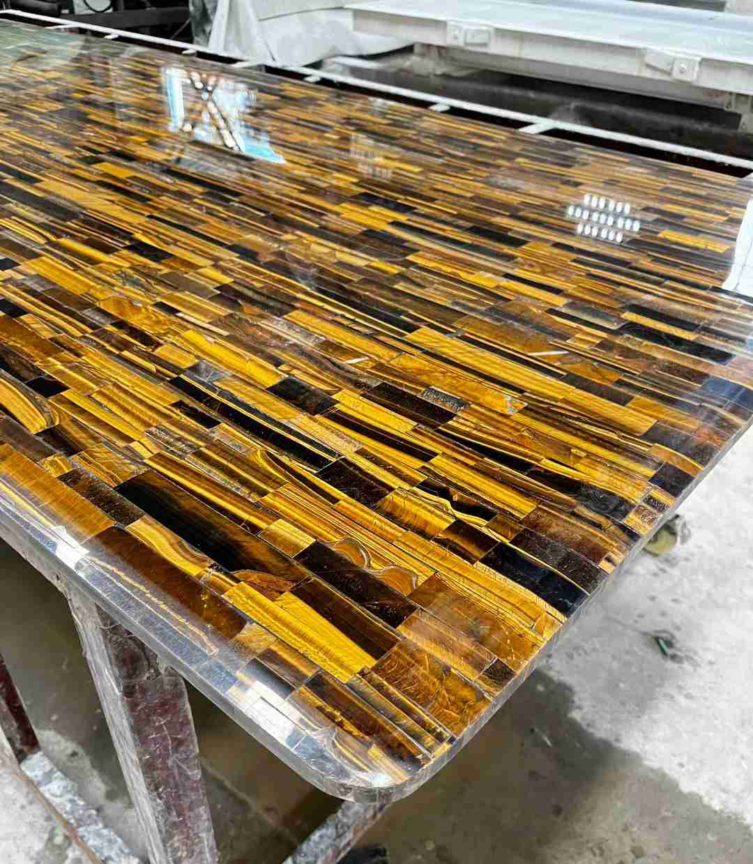 Dalle rétro-éclairée en pierre précieuse semi-précieuse Yellow Tiger Eye pour carrelage mural 5