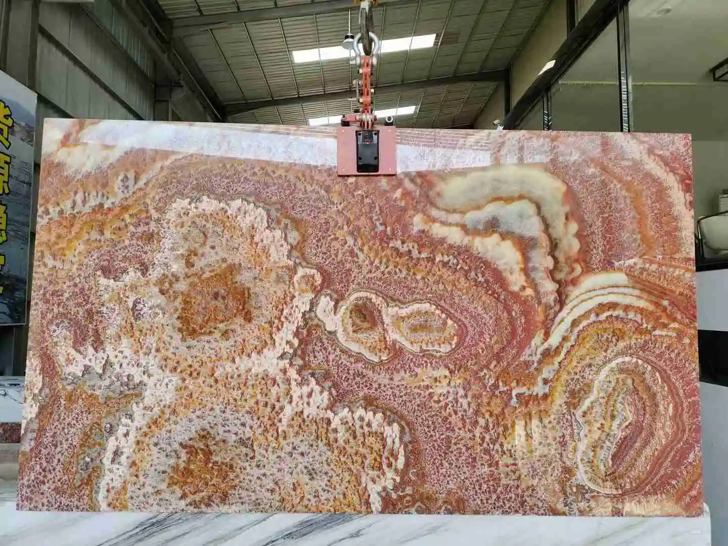 Losa de ónix de jade Red Dragon Array para azulejos de pared de baño 1