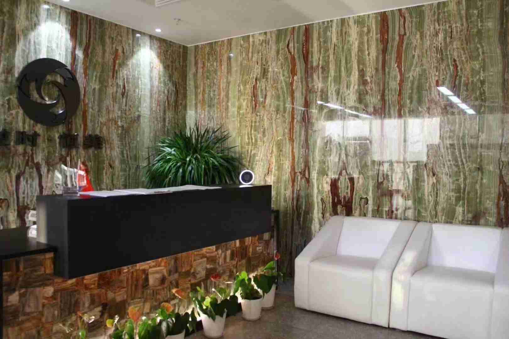 Losa de ónix verde de bambú para azulejos de pared de baño 4