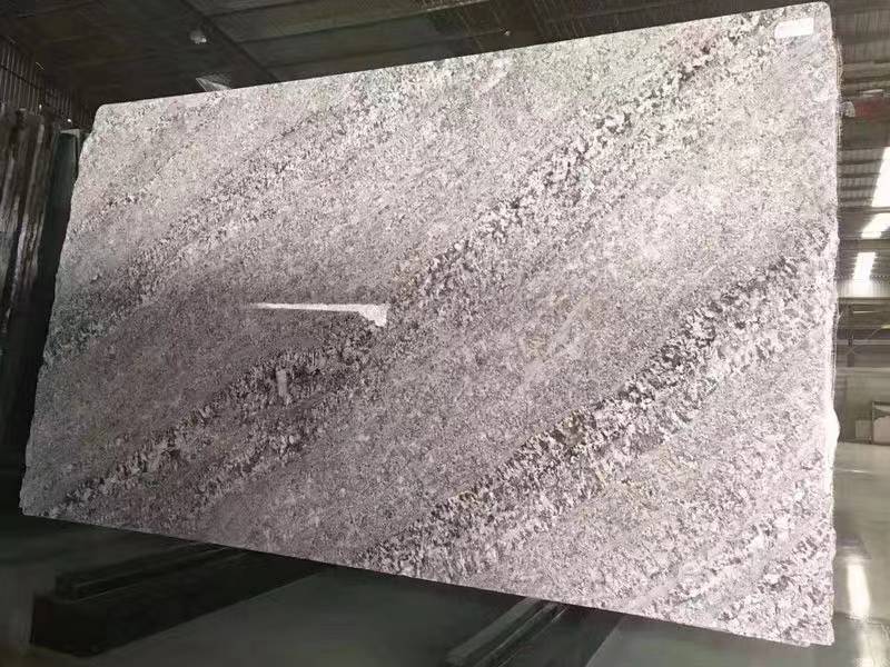 Dalle de granit Bianco Antico pour comptoir de cuisine 2
