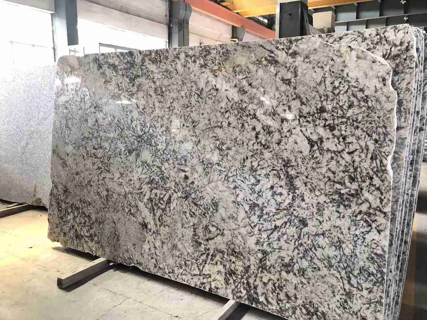 Granit blanc d'Alaska pour dessus de vanité de cuisine 1