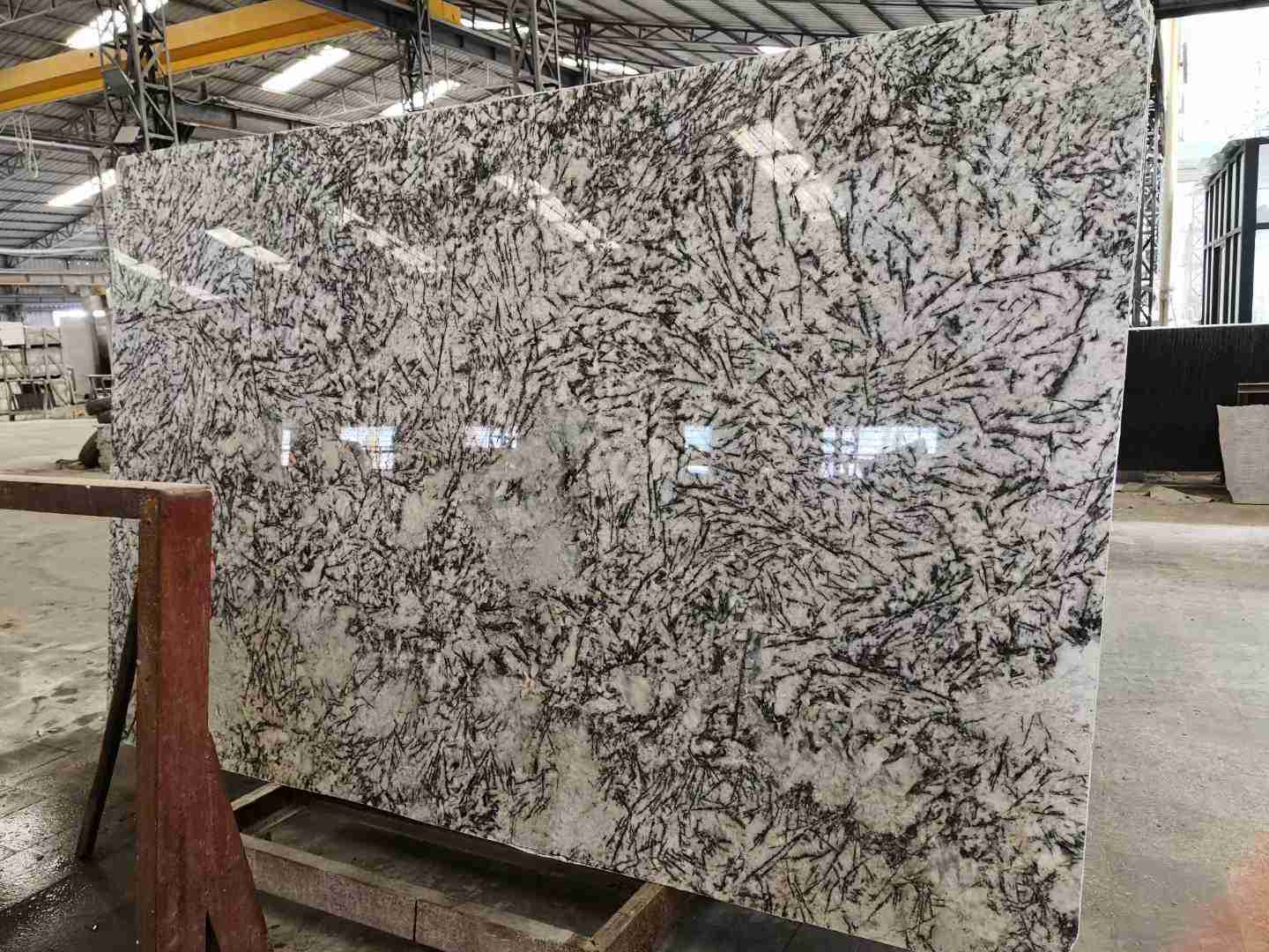 Granit blanc d'Alaska pour dessus de vanité de cuisine 3