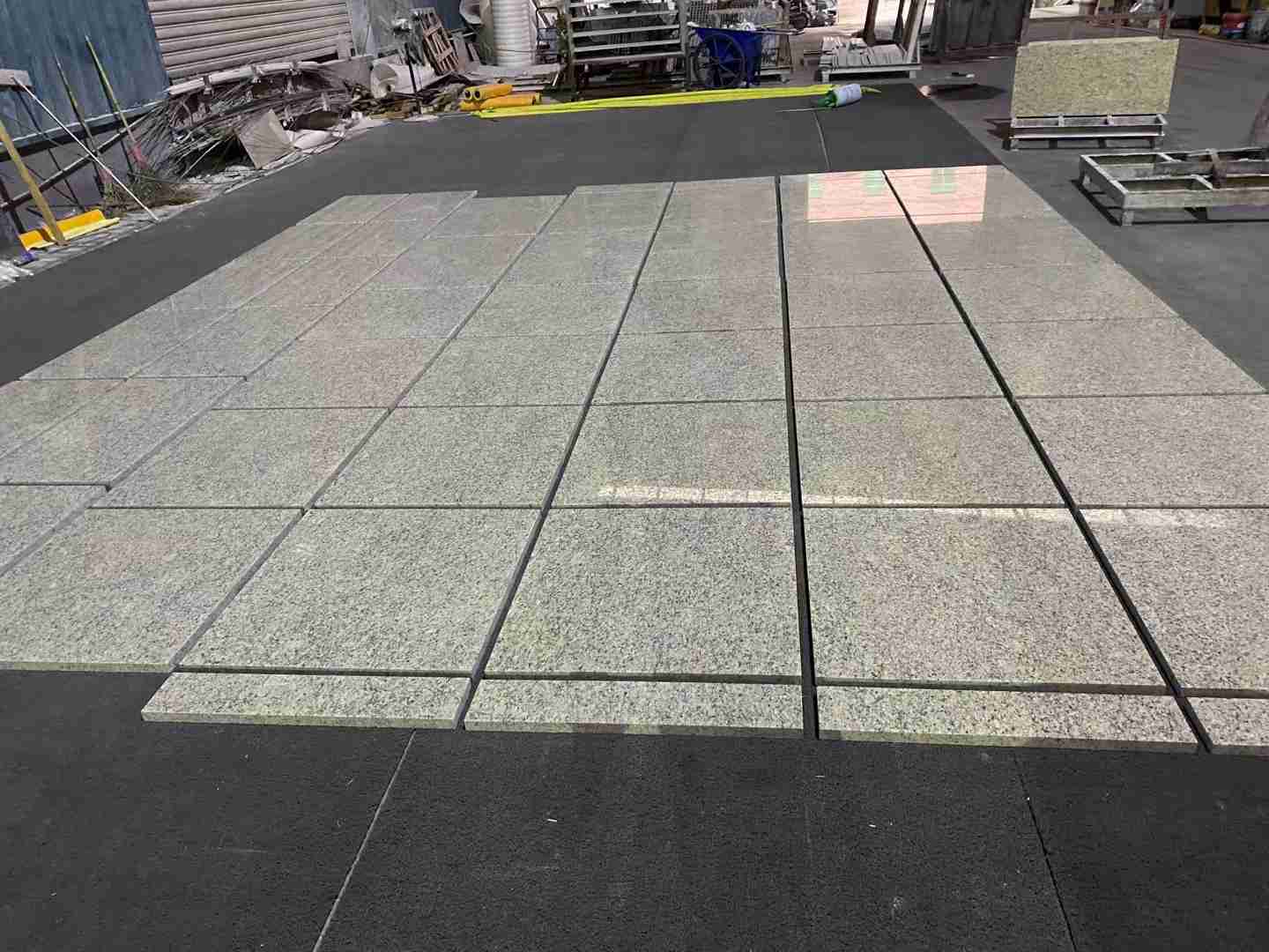 Amarello Gold Granite pour carrelage de jardin 4