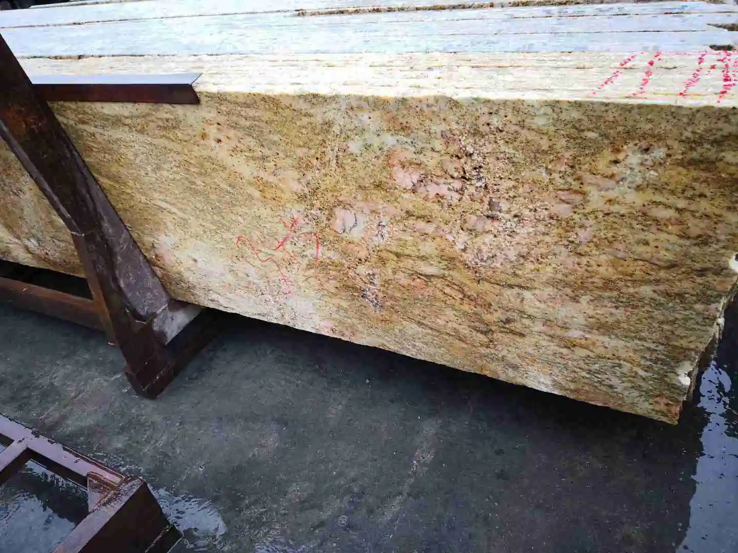 Super Stone Engineered Quartz 5