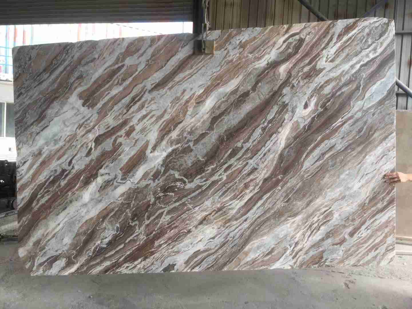Dalle de pierre bon marché de Brown Fantasy Granite Inde pour plan de travail de cuisine 2