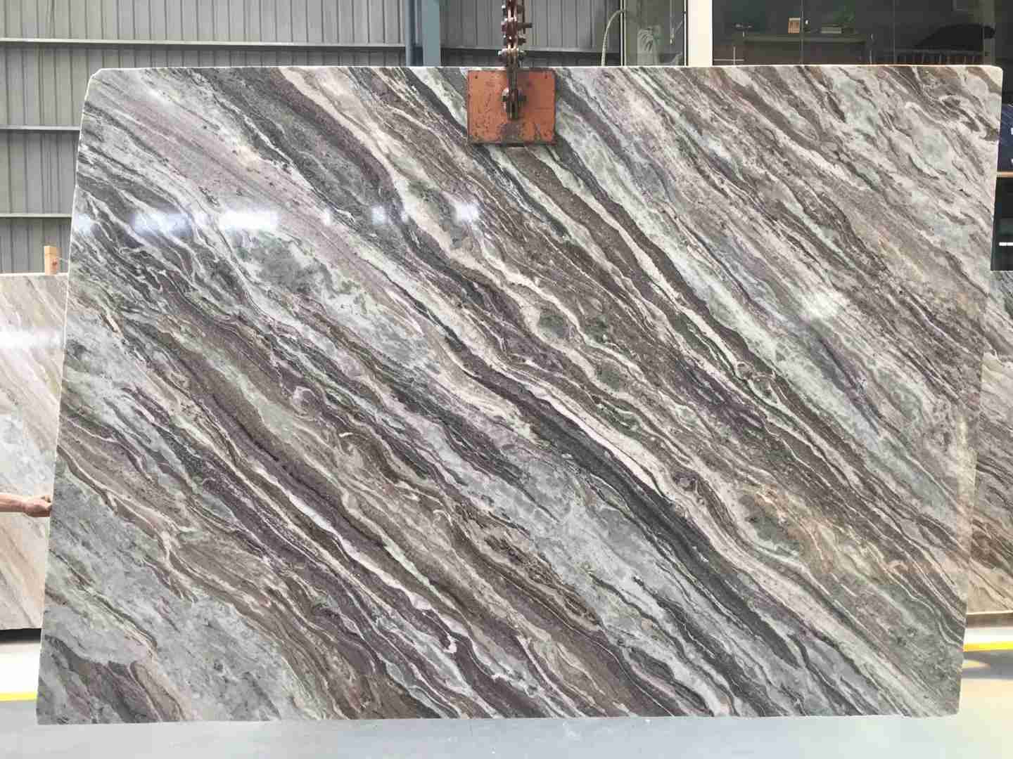 Dalle de pierre bon marché de Brown Fantasy Granite Inde pour plan de travail de cuisine 1