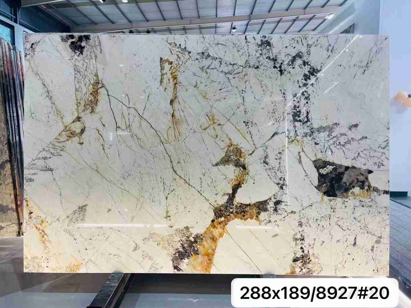 Granito Patagônia para fundo de parede 6