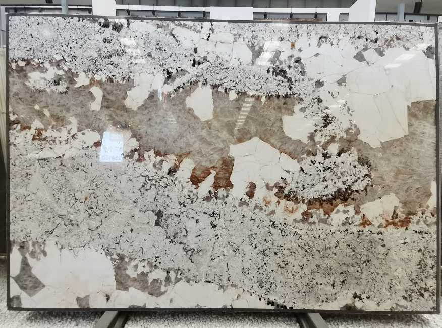 Granito Patagônia para fundo de parede 2