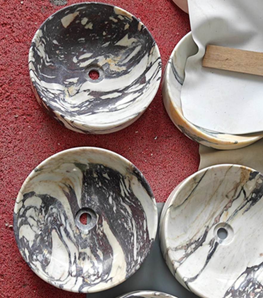 Lavabo moldeado integrado de mármol blanco Calacatta viola hecho a medida 2