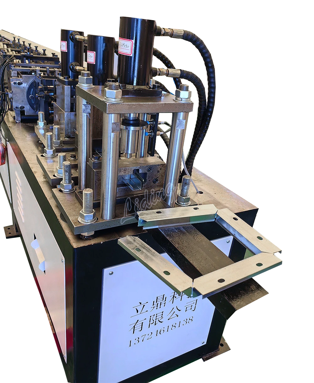 Common plate inserted flange forming machine 1
