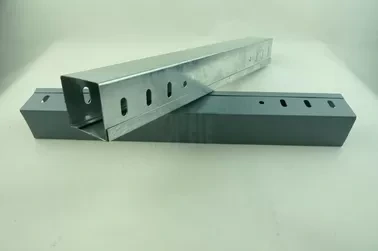 ถาดสายเคเบิลไฟฟ้าชุบสังกะสี / สังกะสีสแตนเลสแบบมีรูพรุน GI Cable Trunking 1