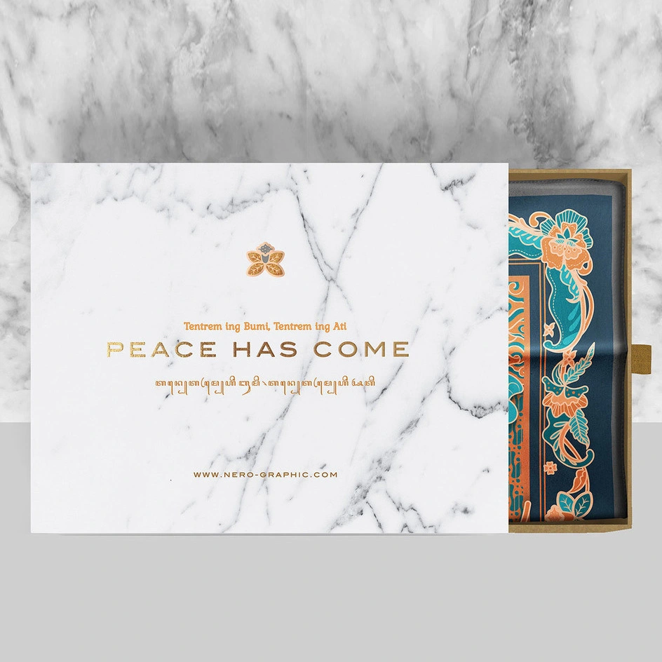 PEACE HAS COME Schal-Verpackungsbox aus weißem Marmor 1