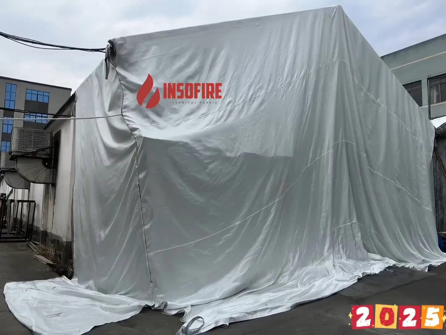 Assemble and removable huge whole-house fire blanket protection from wildfires 1