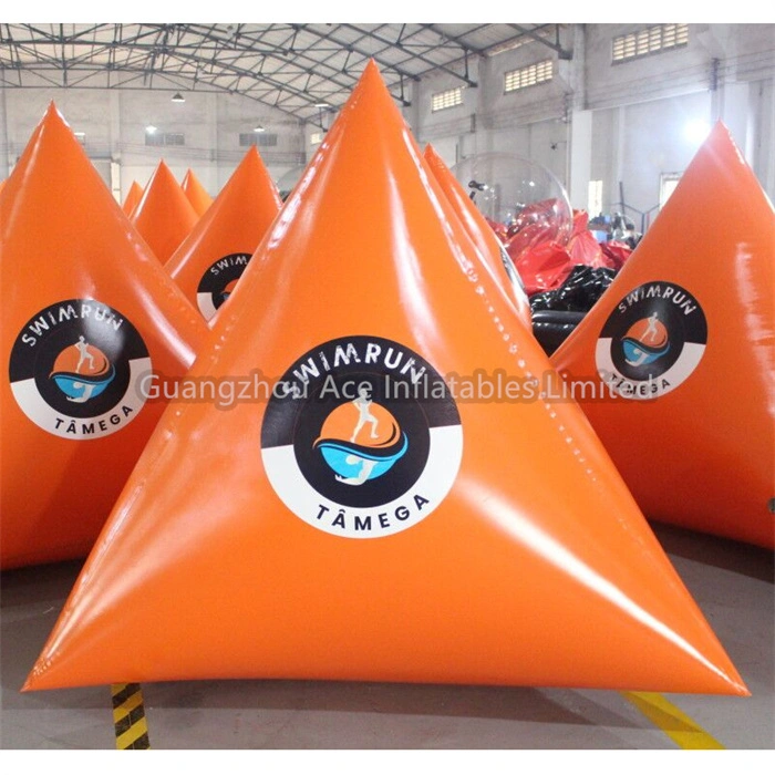 Marcadores de boya de natación triangular inflable para uso personalizado en vías navegables 1