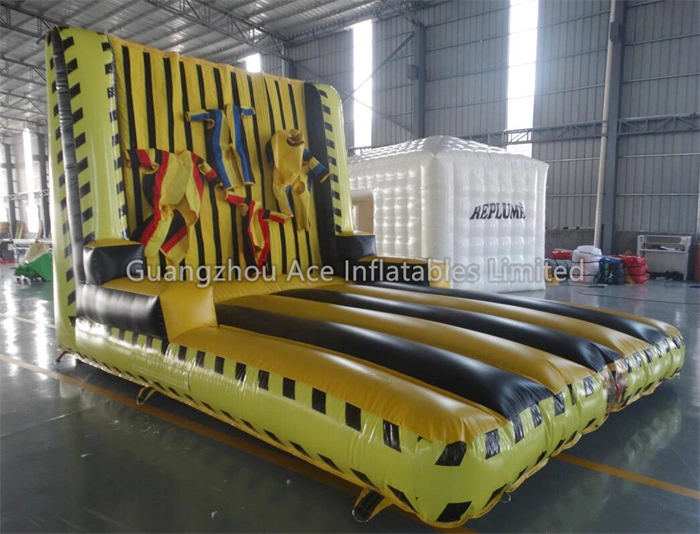 Commercial Outdoor Inflatable Sticky Wall Bouncy Castle for Sale 1