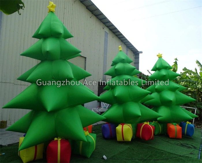 Inflatable Xmas Tree with Gift Box: Customized Christmas Decoration for Sale 1