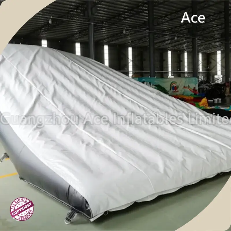 Inflatable Landing Ramp Ace by Ace 1