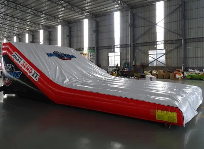 8x4x2.5m Inflatable Landing Airbag 1
