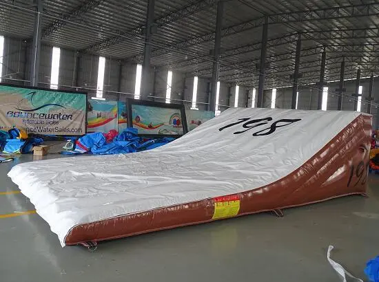 6.5x4x1.8m Mountain Bike Airbag 1