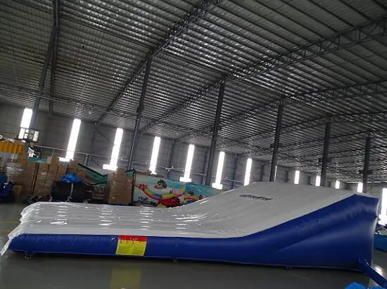 10x4.87x2.4m Bike Landing Airbag 1