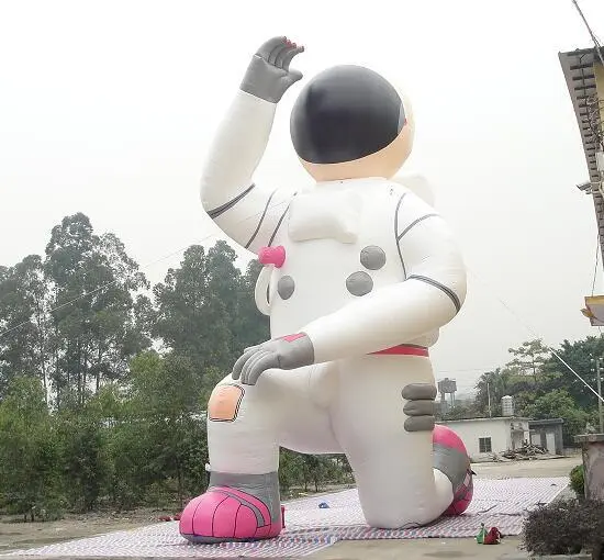 10m Inflatable Spaceman 1