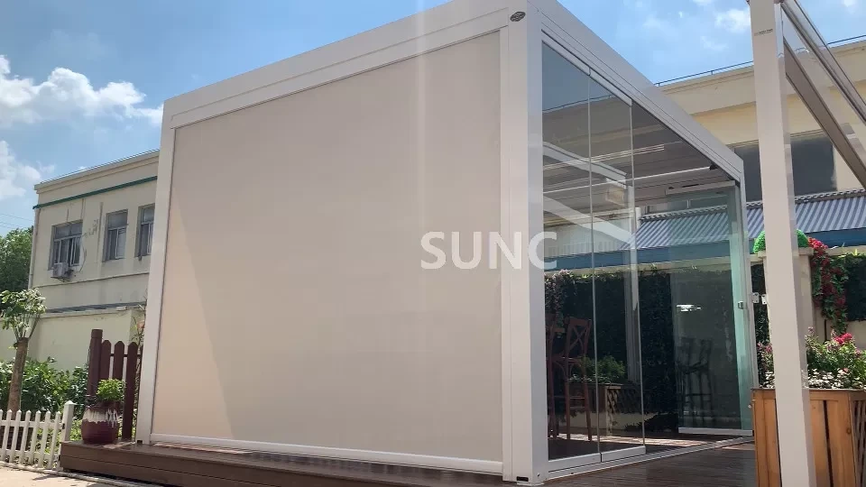 Angin Bukti Zip Track Outdoor Blinds Motorized Folding Patio Layar Kanggo Taman 1