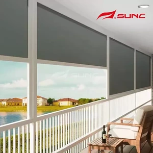 ຜ້າມ່ານໄຟຟ້ານອກ Roller Blinds Waterproof ຫນ້າຈໍ Zip ປັບແຕ່ງສໍາລັບພື້ນທີ່ກາງແຈ້ງ