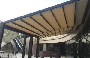 មិនជ្រាបទឹក Gazebo Pergola ដំបូលដែលអាចដកចេញបាន Pvc Pergola ដំបូលជាមួយអំពូល LED