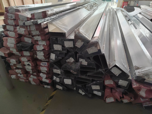 Latest company news about A new batch of aluminum alloy gazebo profiles has arrived