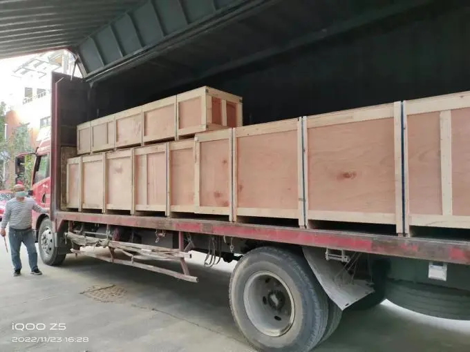 latest company news about Four sets of aluminium pergolas for American customers have been shipped 0