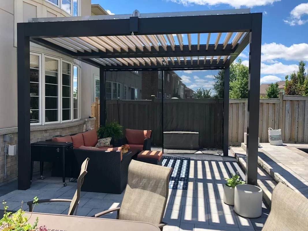 Custom Louvered Pergola SYNC SYNC 2