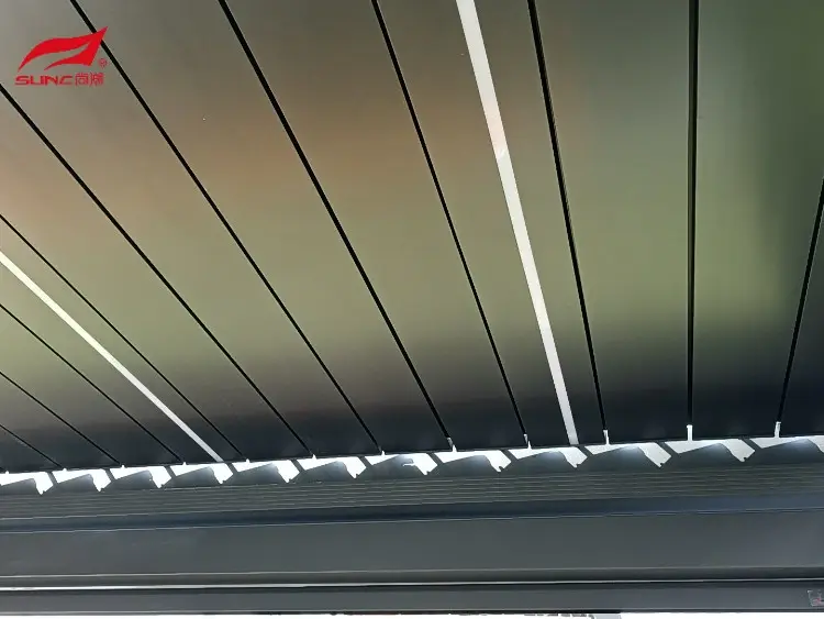 Pergola oo leh Power Louvers 0/square SYNC 3