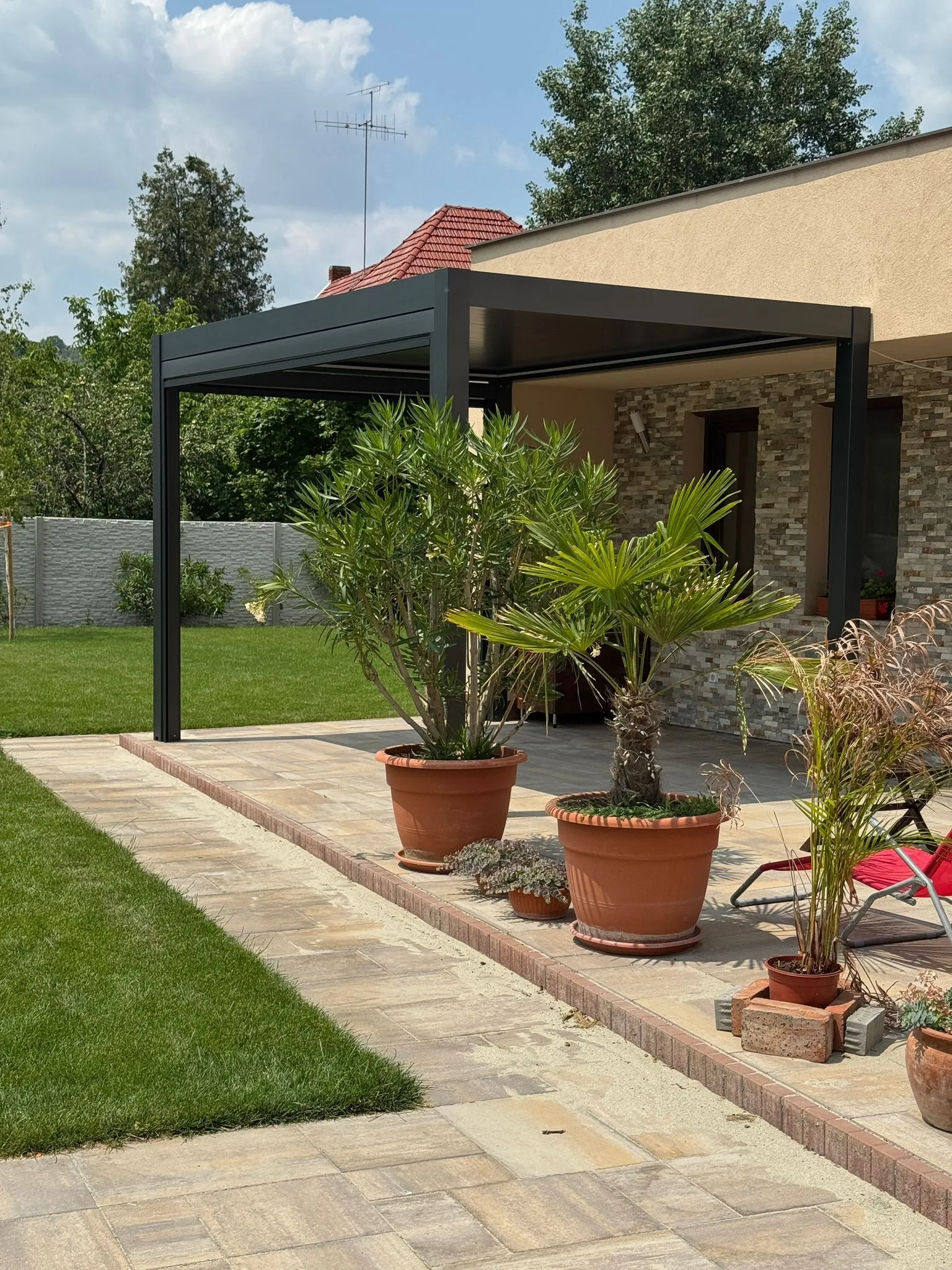 Visszajelzés az USA ügyfeleitől, akiket a Sunc Pergola Company hangos Pergola: