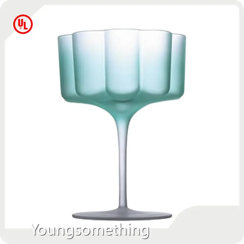 زجاجات المياه السائبة مع الشعار Youngsomething, 1