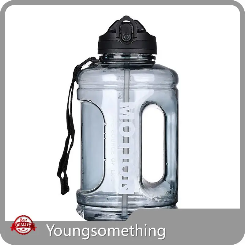 Botol Minuman Logam Besar oleh Youngsomething 1