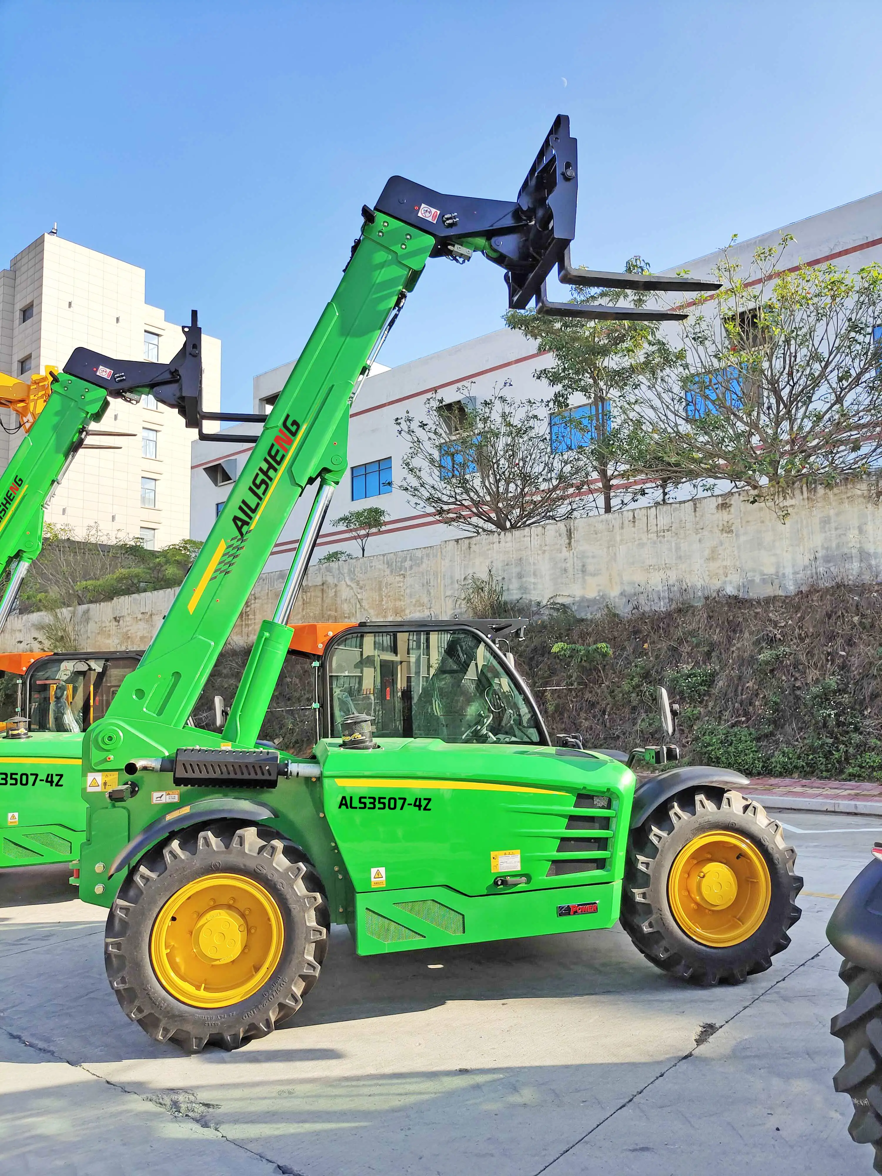 Mini Telescopic Forklift by AILISHENG Construction Equipment 3