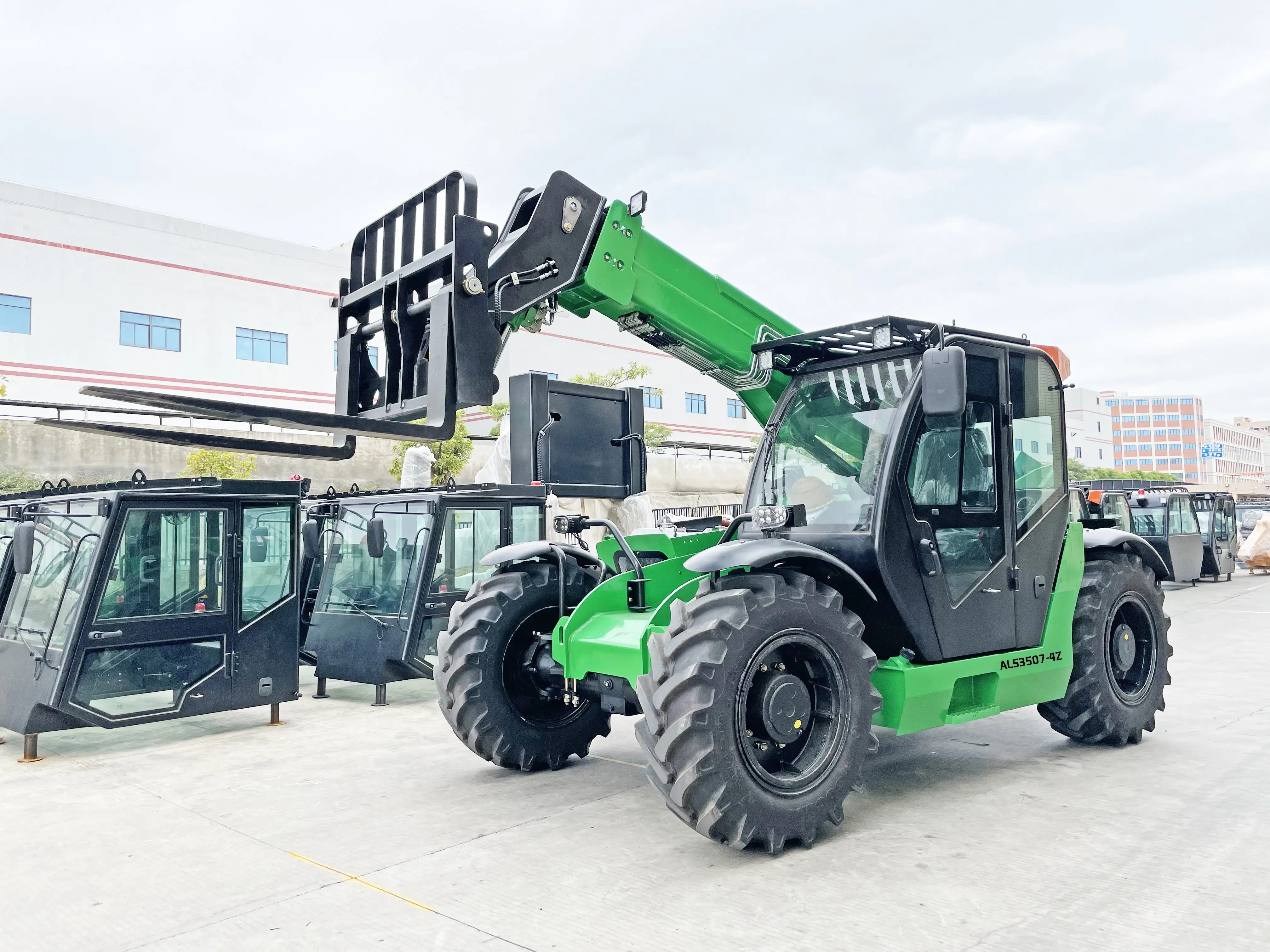 Mini Telescopic Forklift by AILISHENG Construction Equipment 4