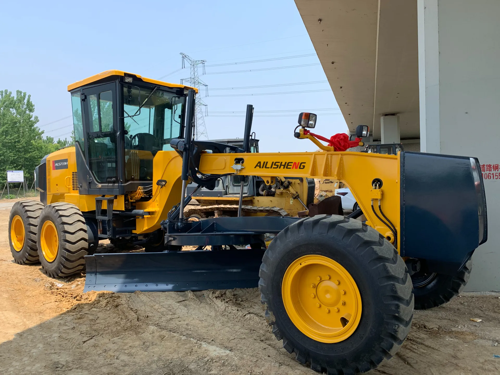 Top Small Motor Grader for Sale Factory Price 3