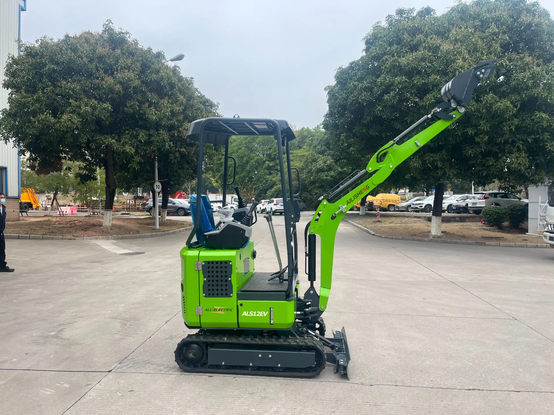 What is the Role of Electric Mini Excavators in Green Construction?
