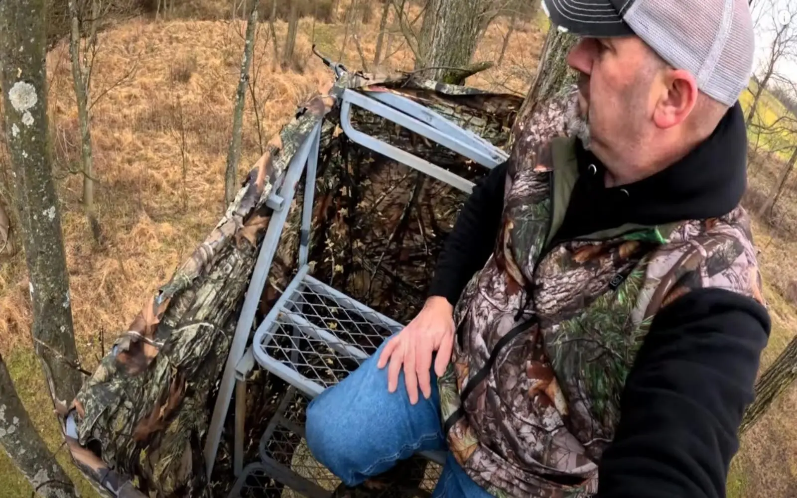 Quickly camouflage your hunting platform and watchtower, ready to welcome your prey 7