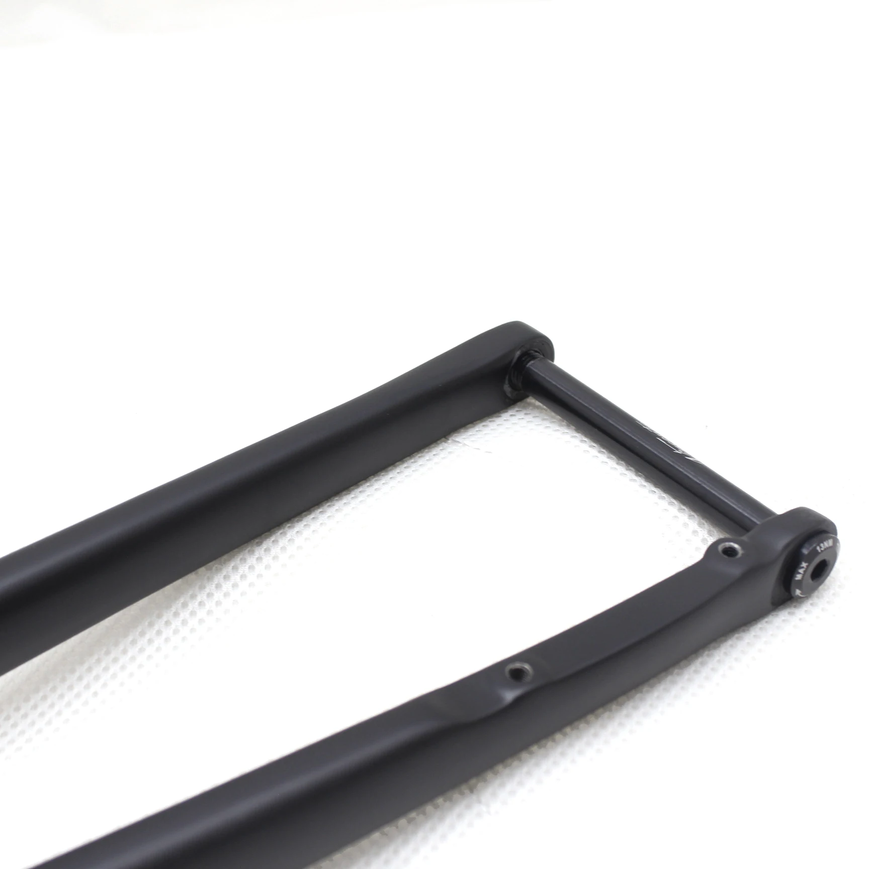 Fourche de vélo en carbone 700c, frein à disque Super léger, pièces de fourche à travers l'axe, câble interne, fourche mate pour vélo de route, nouvelle mode 7