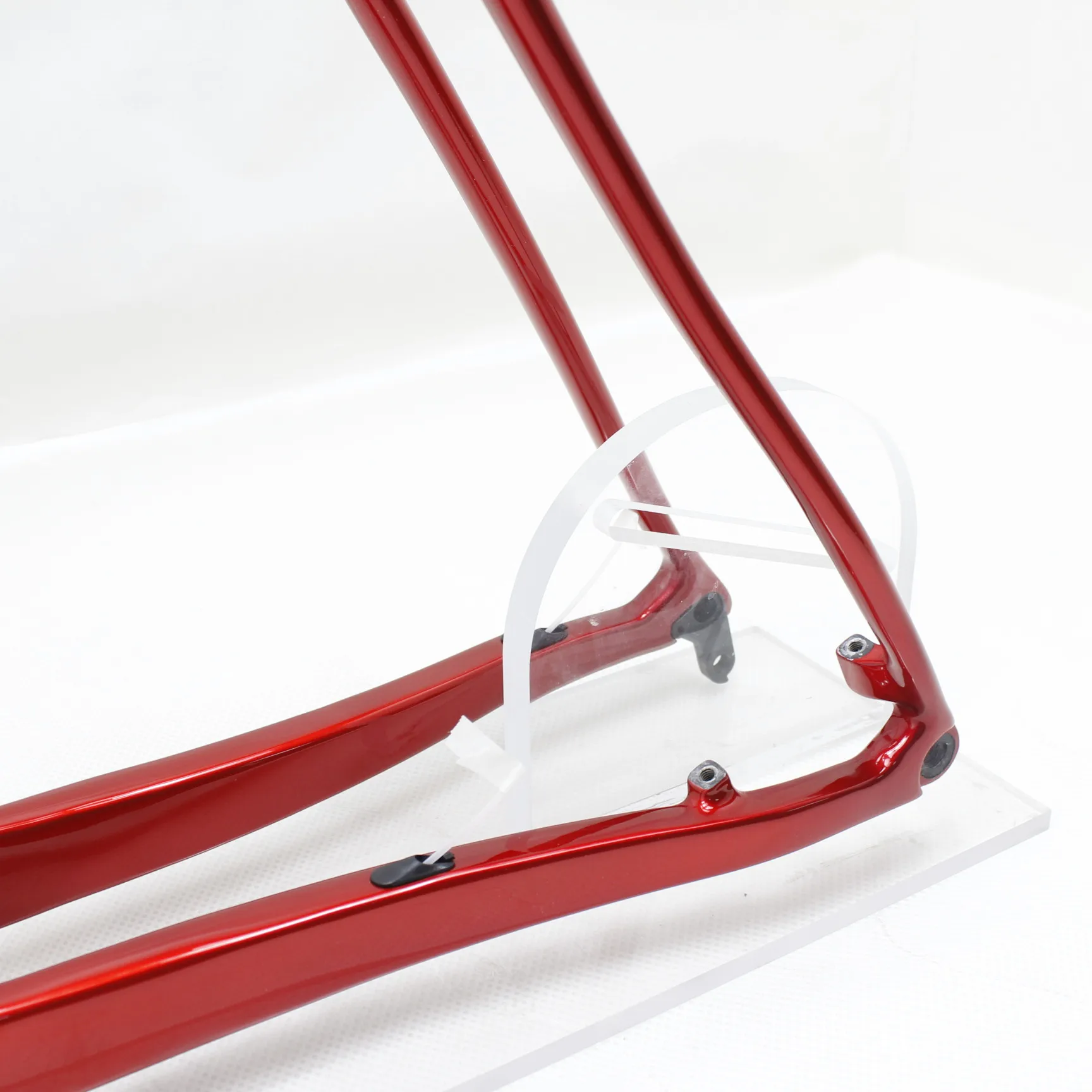 Quadro de fibra de carbono para mountain bike aro 29, cabeamento interno completo, eixo passante Boost 148x12mm, disponível nos tamanhos 15/17/19/21, ideal para XC/Trilhas. 6