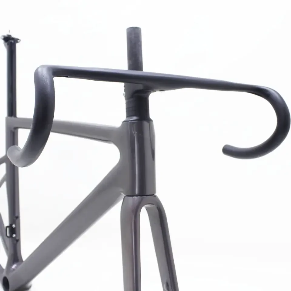 Top 1-1/2*Bottom 1-1/2 Disc Brake Road Bike Frame Full Internal Routing Chinese Carbon Fiber Bike Frame Color Customizable 4