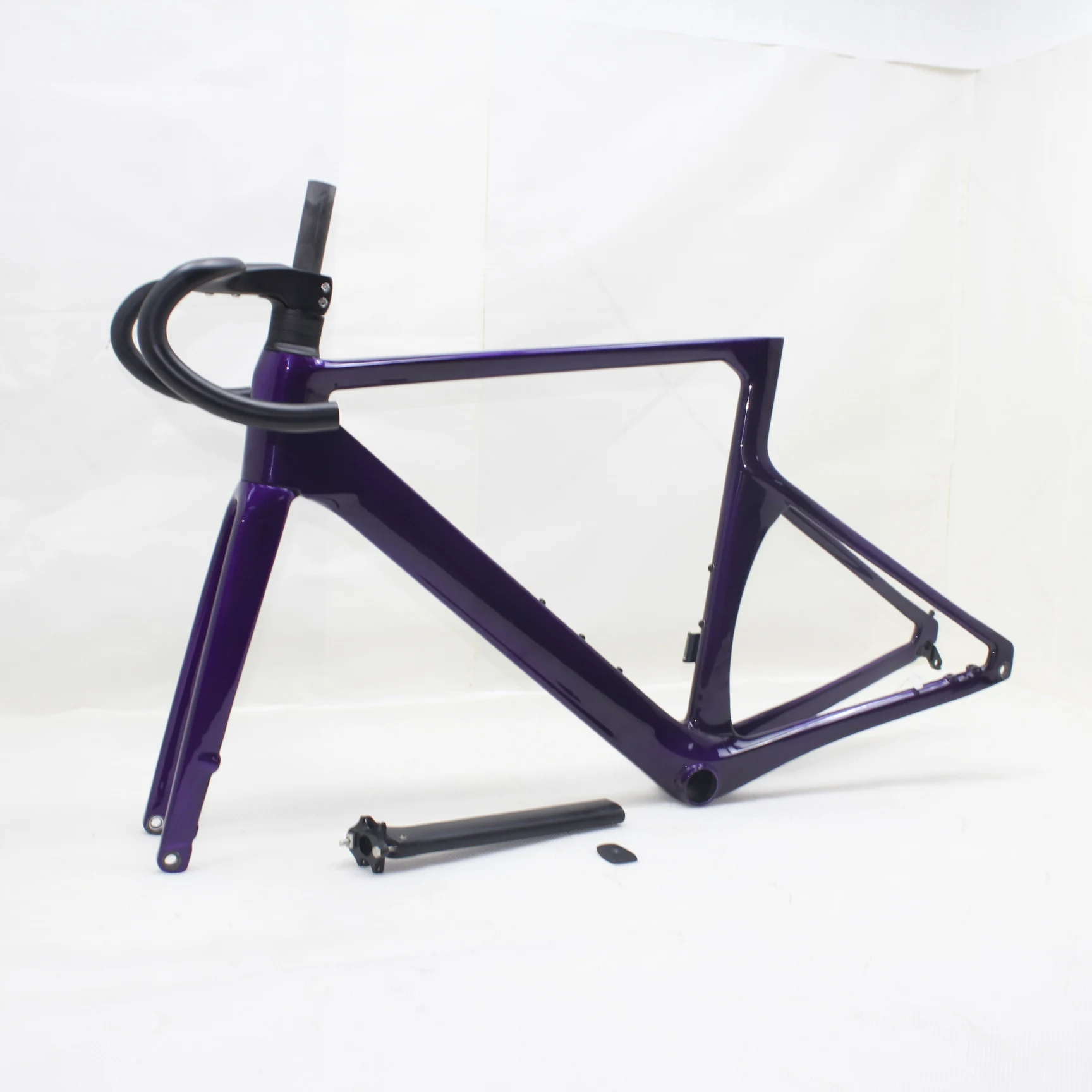 Hight Modulus Toray T800 Carbonfaser-Aero-Disc-Rennradrahmen Crf43 Custom-Lackierung mit verstecktem Kabel-Rennrad-Rahmenset 2