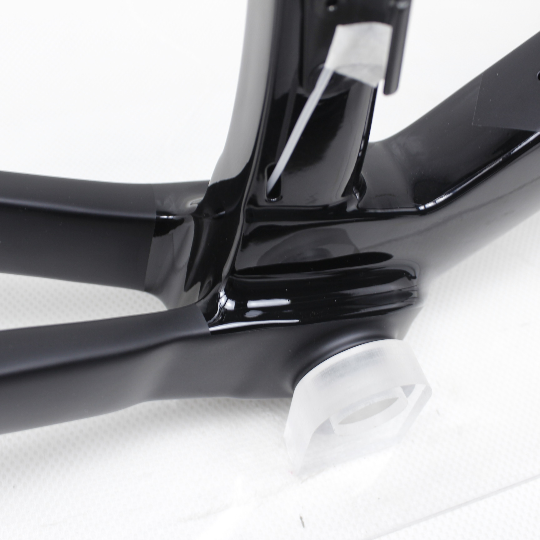 Carbon fiber 700*28C road aero disc brake bicycles frame 4