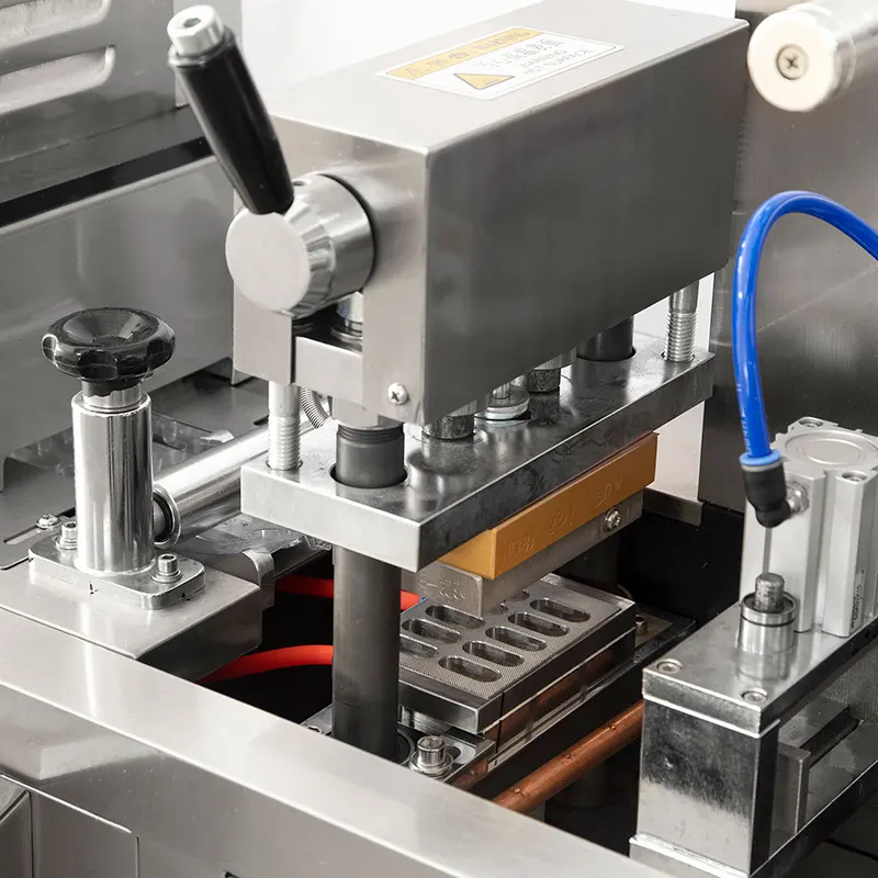 Máquina llenadora farmacéutica Urban Machinery Company 5