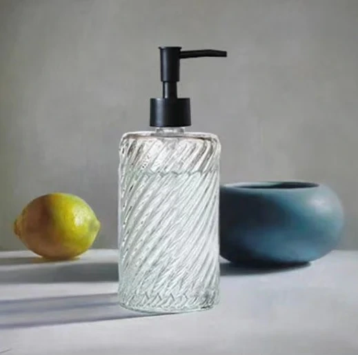 Twilled Diagonal Lines Decorated Clear Glass Soap Dispenser With Replacable Soap Dispenser 1