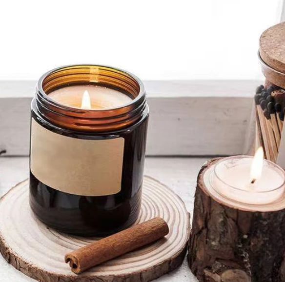 Pot en verre d'aromathérapie à bougie premium simple avec couvercle en métal pour l'aromathérapie et les huiles essentielles 1